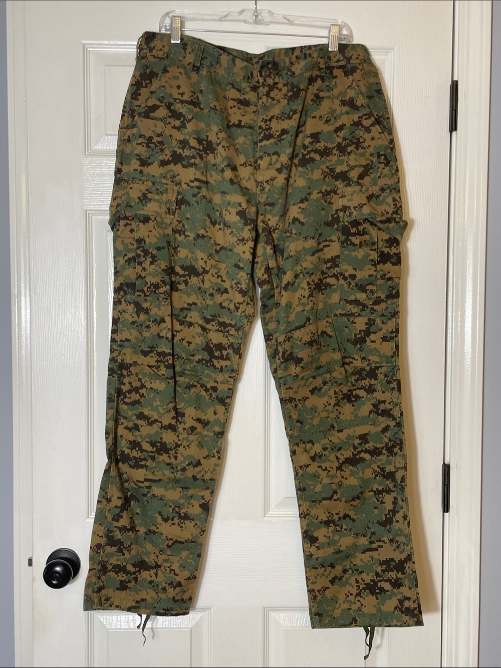 Rothco Men's Digital Woodland Cargo Pants Green/Brown/Blk LARGE REG 35-39/29-32